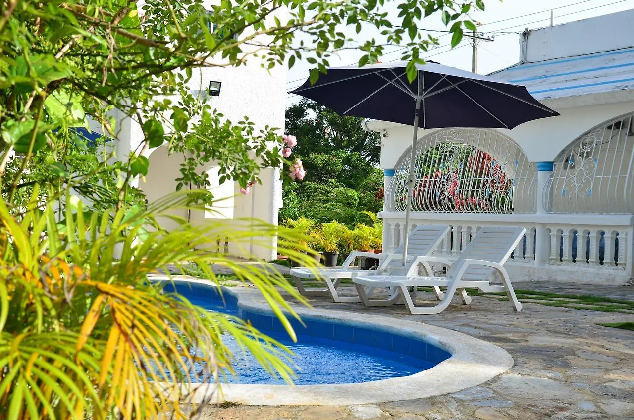 Trade Winds Vacation Rentals Anadel