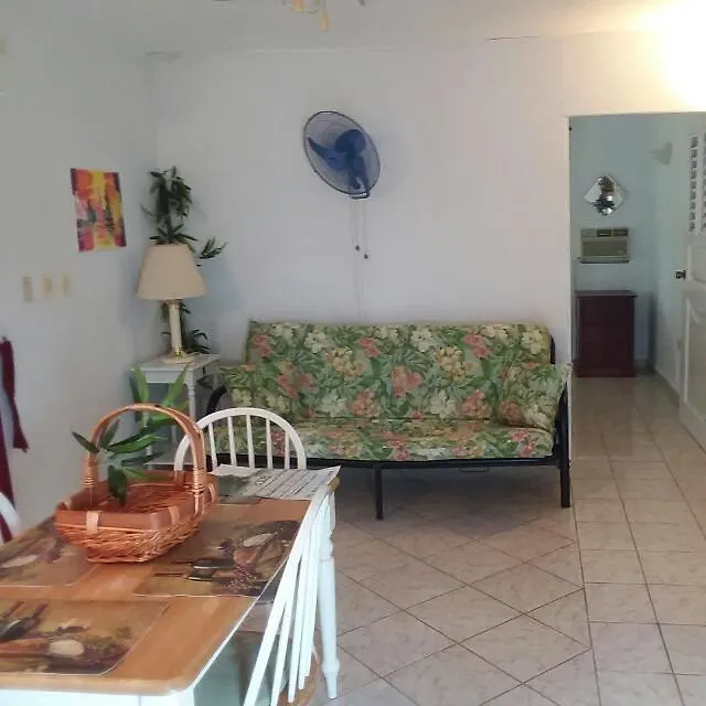Apartment Trade Winds Vacation Rentals Anadel
