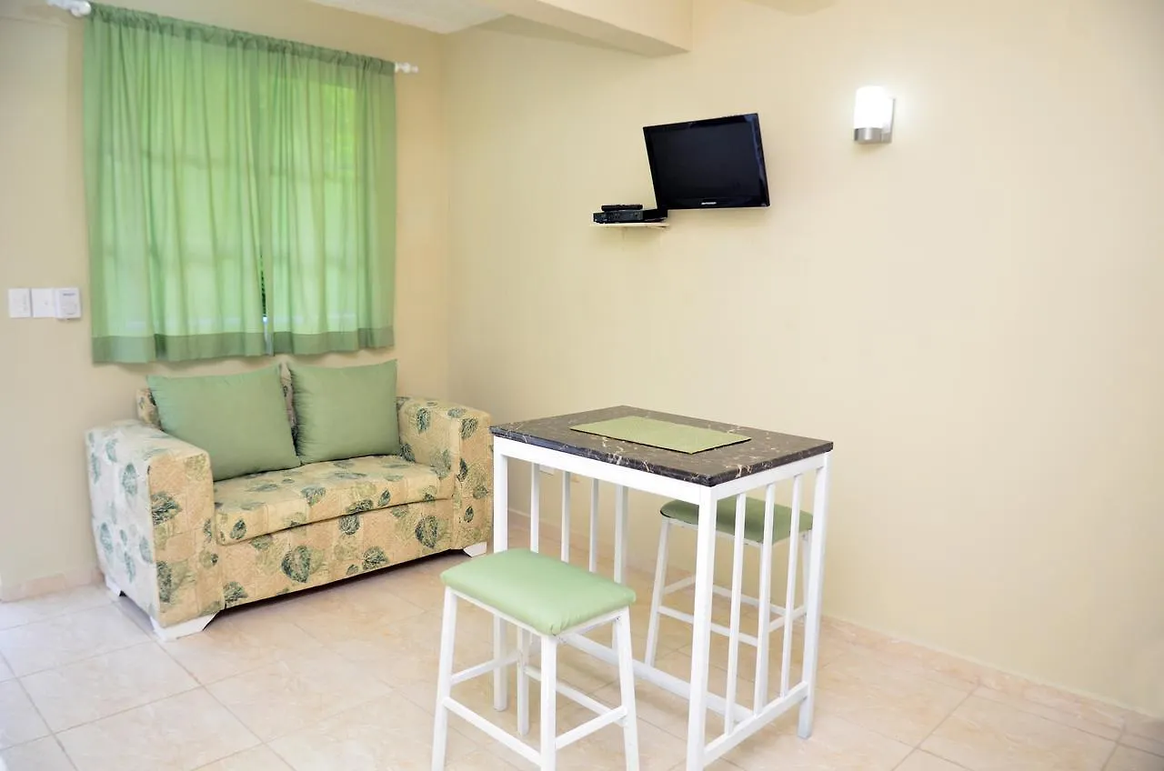 Trade Winds Vacation Rentals Anadel Apartament
